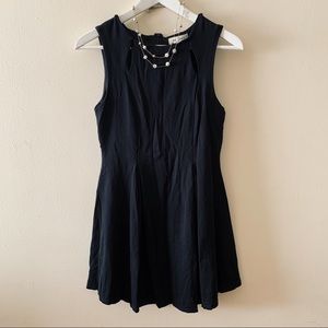 Monteau Black Sleeveless Dress